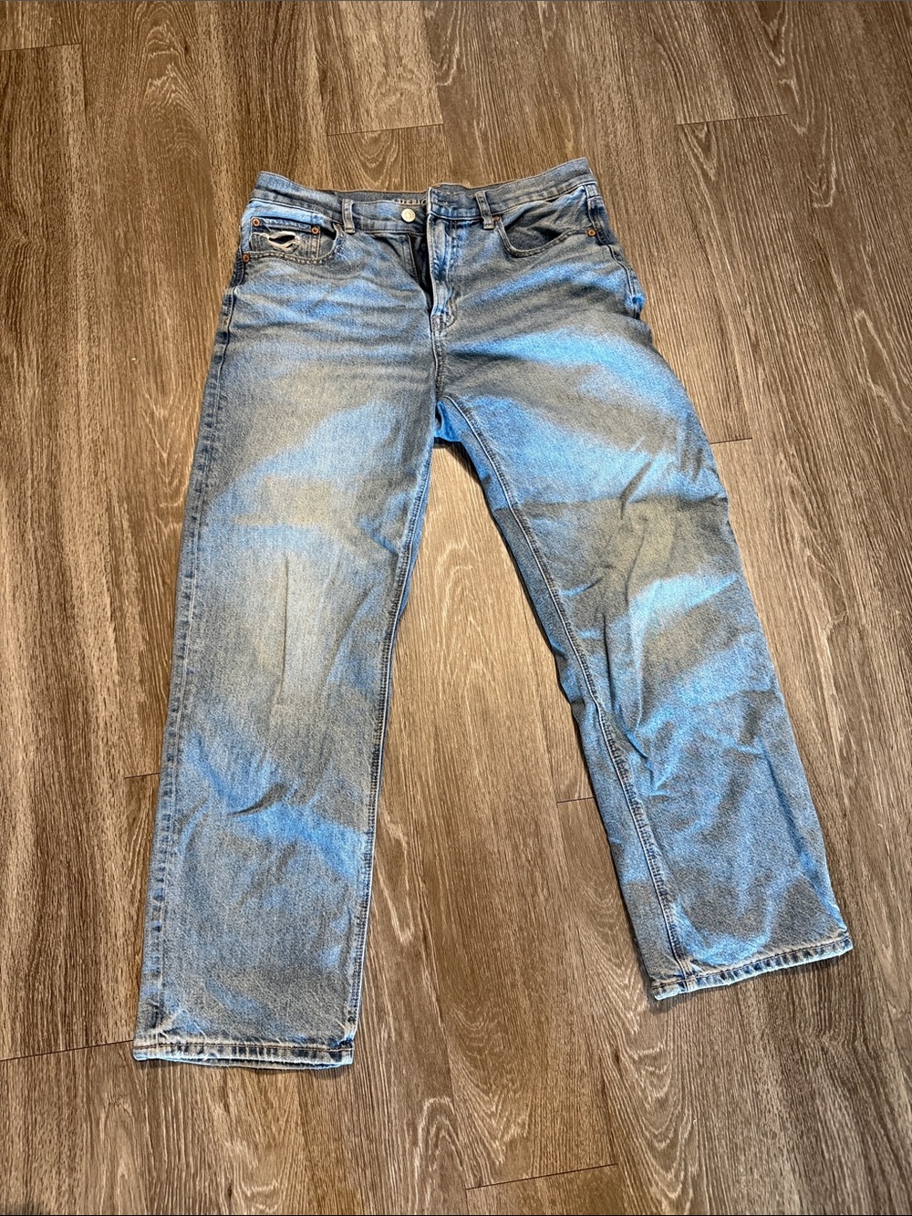American Eagle Outfitters Women's Light Wash Blue Boyfriend Jeans